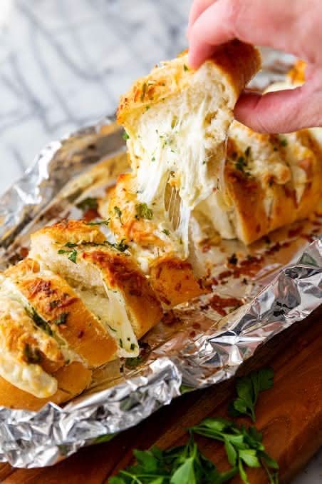 Cheesy garlic bread