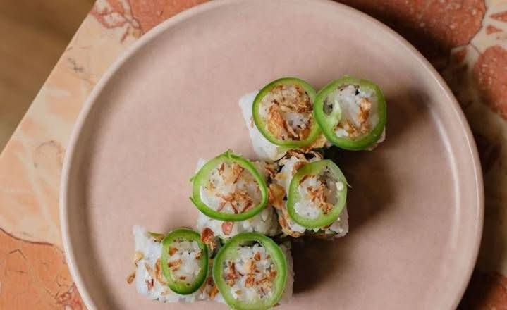 Spicy Salmon Sushi Roll