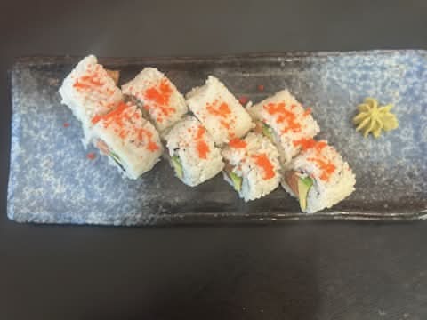 Salmon avocado roll