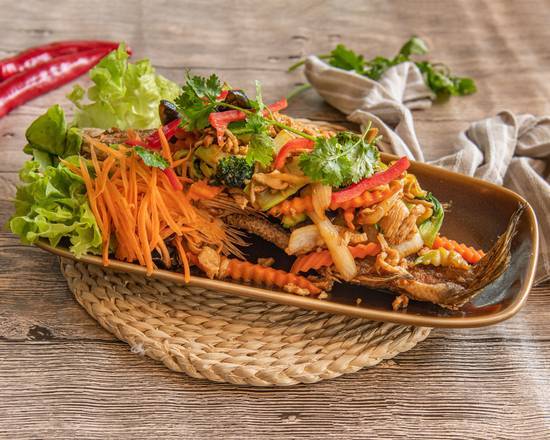 Fried Fish Whole Barramundi with Ginger Sauce
