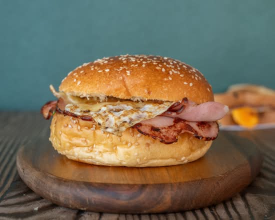 Bacon & Egg Burger