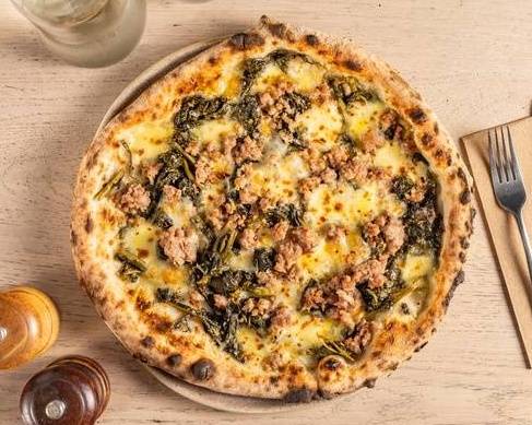 Salsiccia e Friarielli Pizza