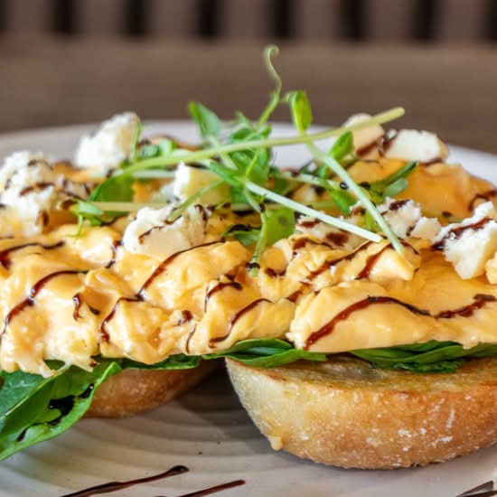 Feta Scrambled Egg