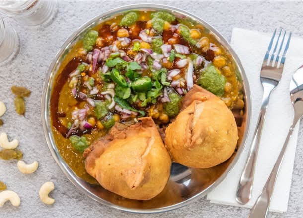 Samosa Cholley (2 Pieces)