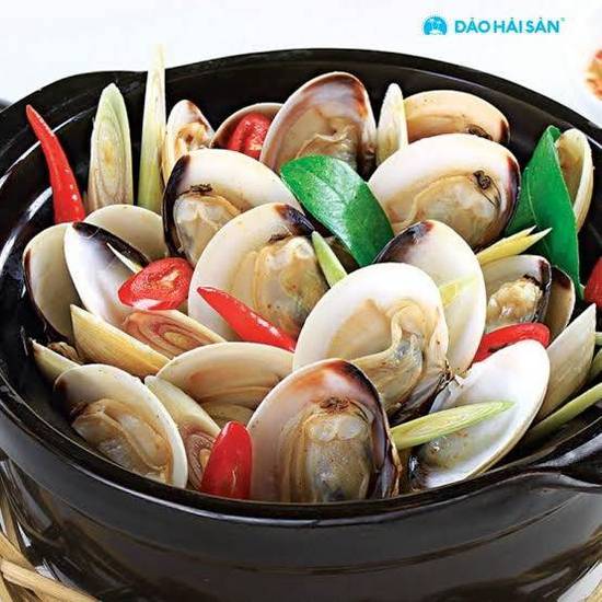 Pippies Steam in Tom Yum Sauce