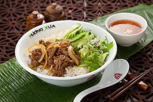 Rice Vermicelli with Stir Fry Beef ( Bún Bò Xào)