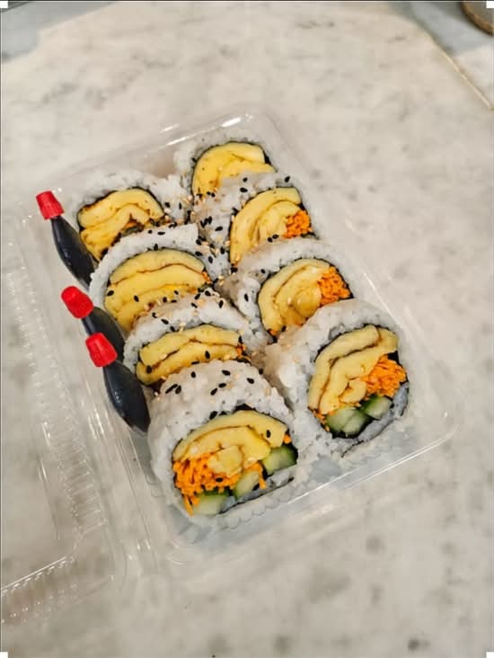 Egg Sushi Roll