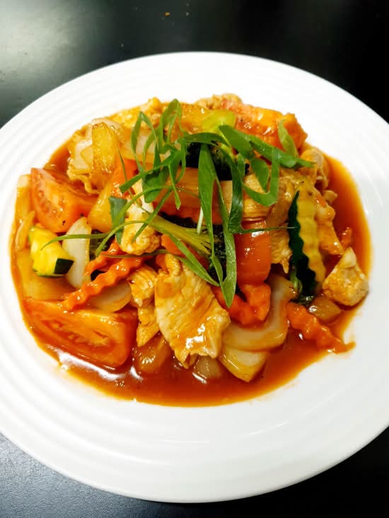 Sweet and Sour Stir Fried (Pad Prew Wan)(V)