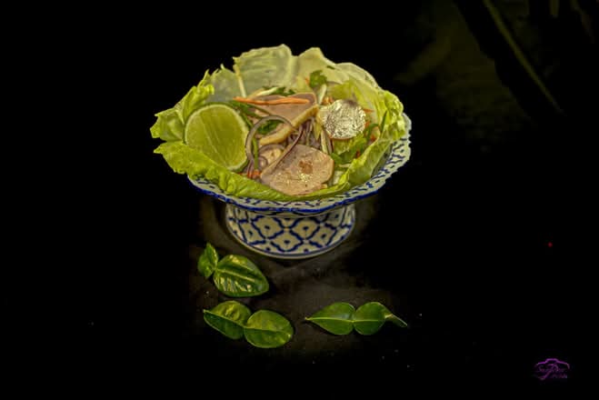 Duck Salad (Yum Ped)
