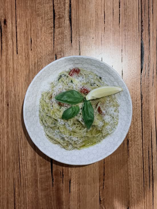 Garden Chicken Pesto Spaghetti