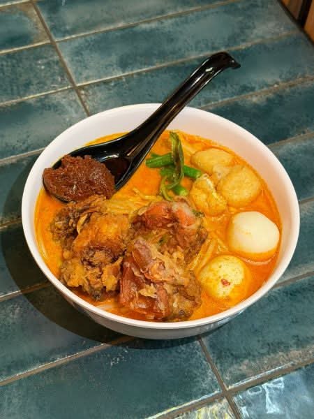 Curry Laksa with Soft Shell Crab (I)