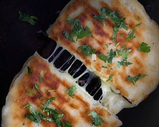 Cheese Naan