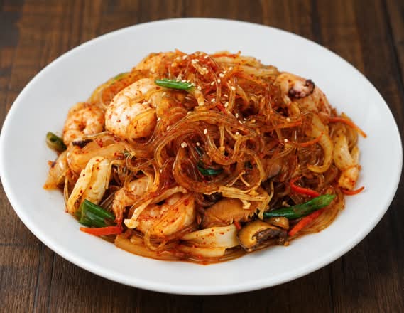 Stir-Fried Glass Noodle With Seafood ( Miến Xào Hải Sản)