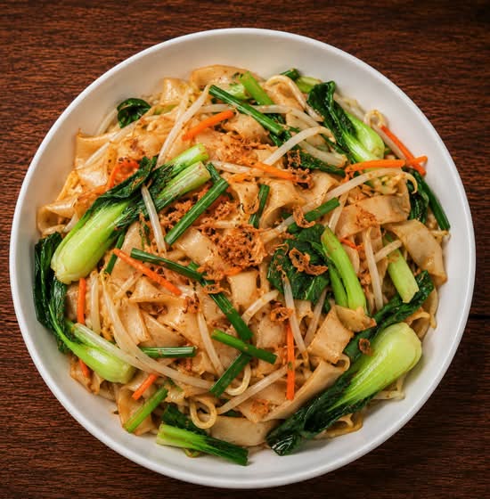 Stir-Fried Pho With Veggies (Phở Xào Rau Củ)
