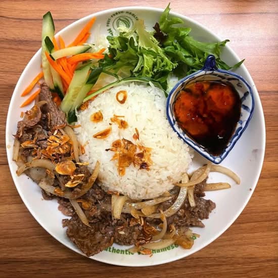 Lemongrass Beef Rice (Cơm Bò Xào Sả )