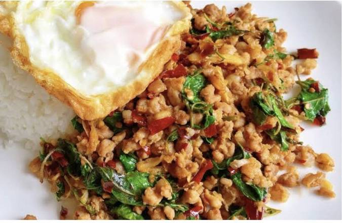 Chilli basil Chicken Mince with Fried egg (Pad kraprow) Extra Large size