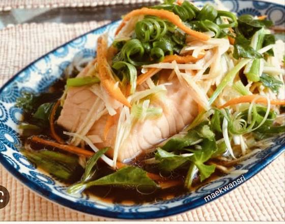 Steamed Salmon with ginger soy sauce and Vegetables (Extra large size)