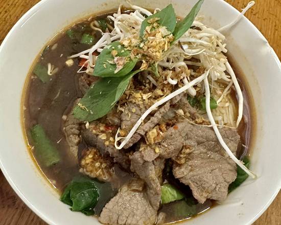 Thai Style Beef Noodle Soup with Vegetables