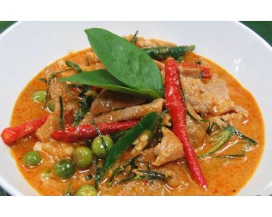 Family for 5: Spring  roll(4)fish cake(4) Chilli basil chicken,Panang beef curry,Padthai chicken,chill jam chicken,Large rice (3)