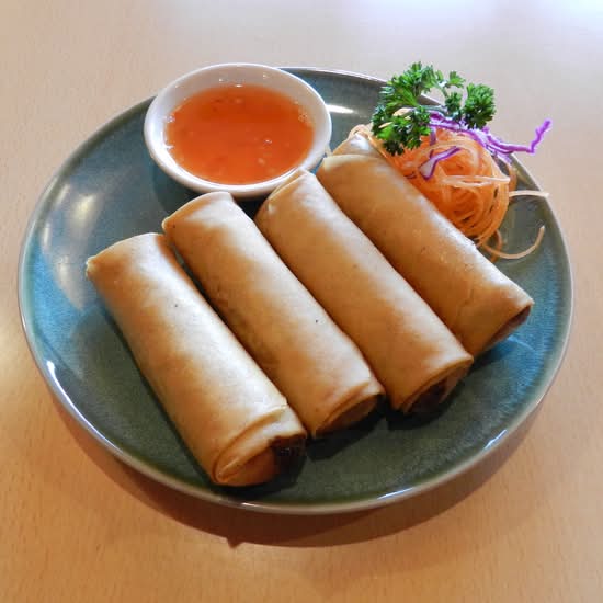 Vegetarian Spring Roll (V)