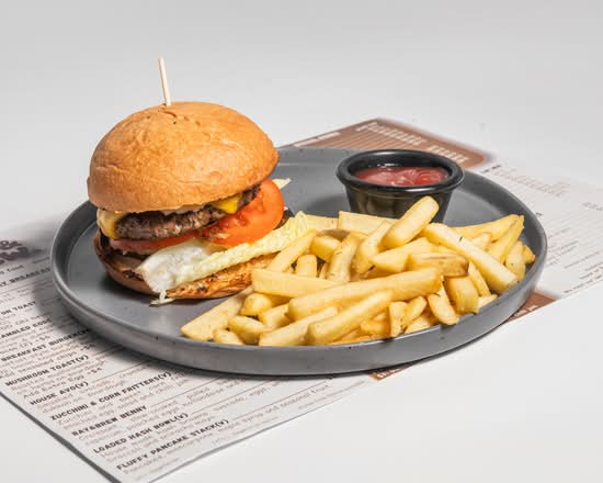 B&B Signature Cheese Burger w Chips