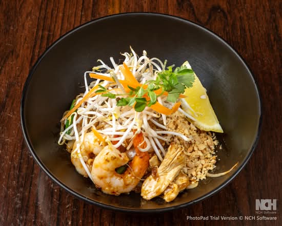 Pad Thai Chicken& Prawns