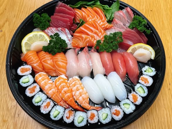 Sushi Sashimi Platter