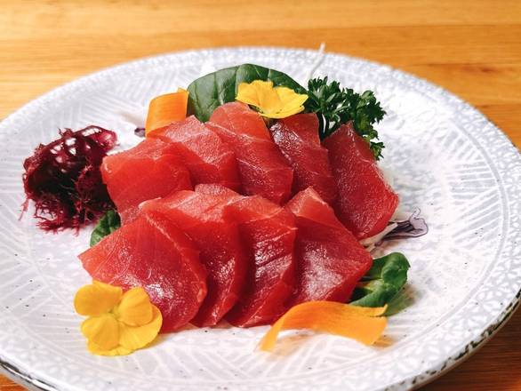 Tuna Sashimi 9pc