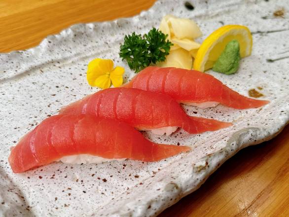 Tuna Nigiri 3pc