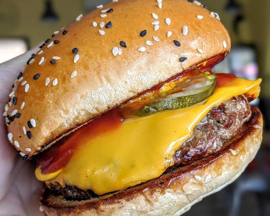 Classic Cheeseburger