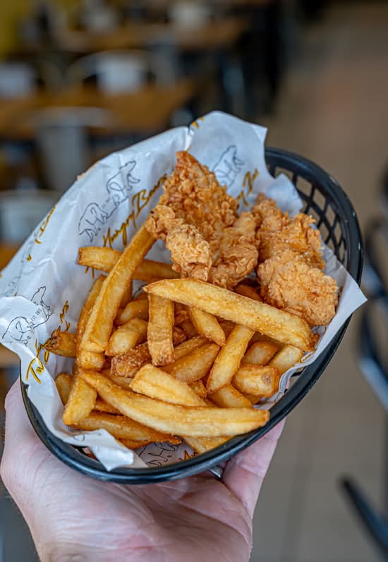 Kids chicken tender and chips