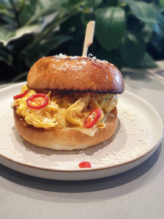Chilli Egg Roll