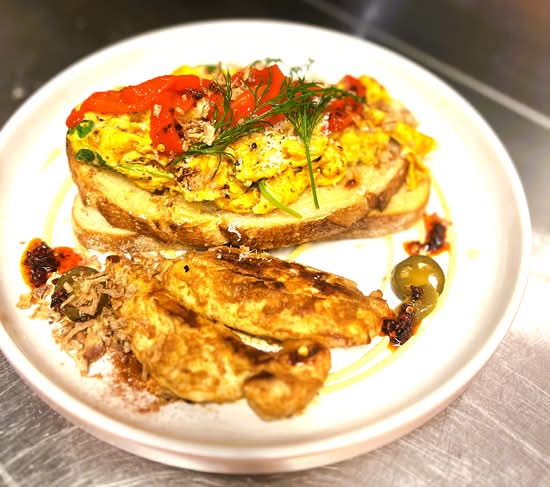 Chilli Scrambled Eggs