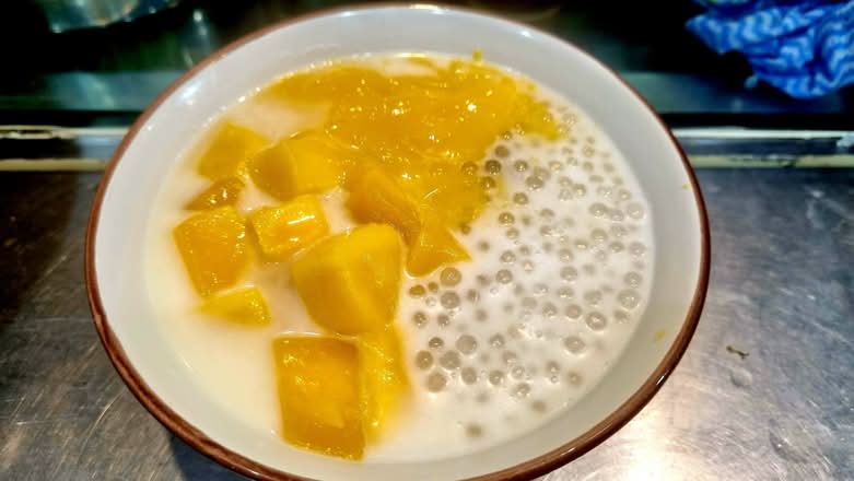 Mango Sago with Coconut Milk