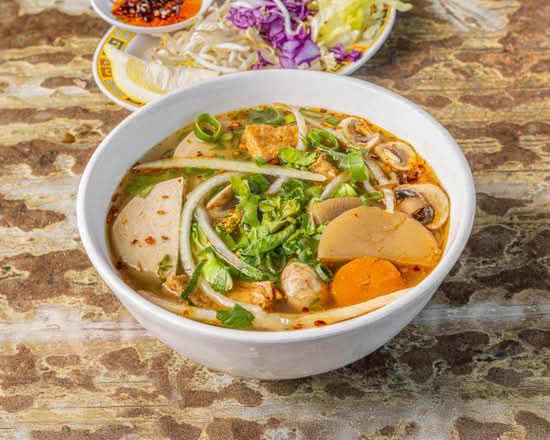 Bun Bo Hue Chay (VEGAN)