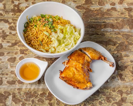 Crispy Skin Maryland Chicken Dry Noodles