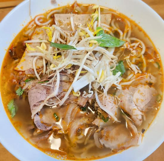Spicy Pork Beef Noodle Soup (Bun Bo Hue)