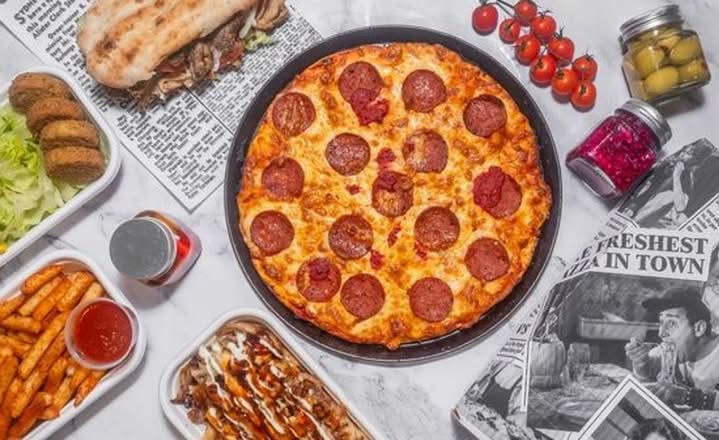 2 FAMILY PIZZA