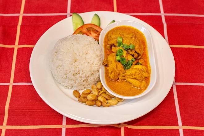 Curry Chicken with Rice