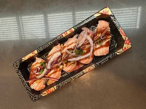 Aburi Salmon 5pcs Pack With Teriyaki Sauce & Mayo