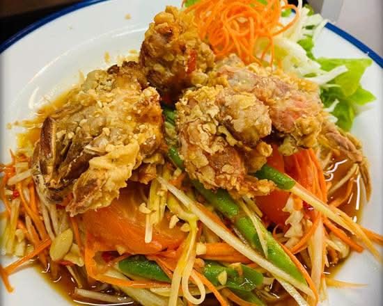 Som Tum Thai with Soft Shell Crab
