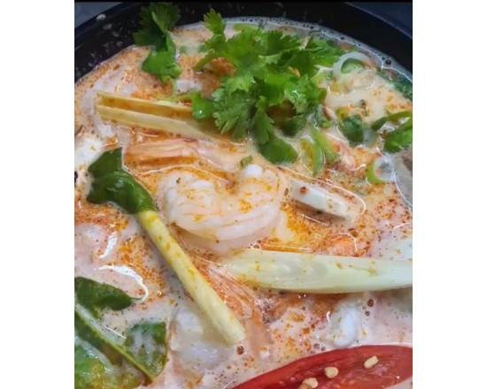 Tom Kha