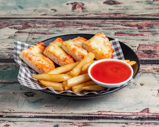 Kids' Ham and Cheese Mini Pizza and Chips