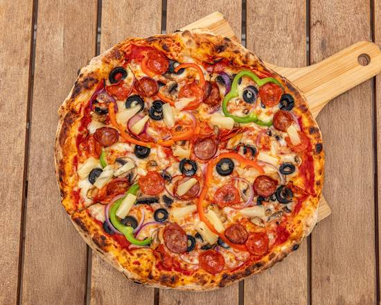 Deluxe Pizza