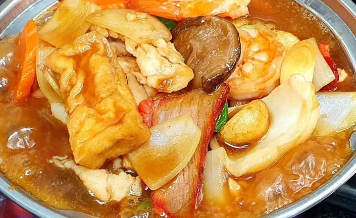 Seafood & Tofu hot pot