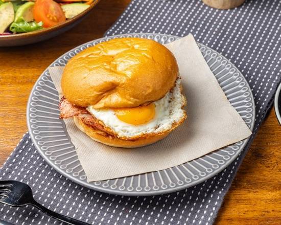 Classic Bacon Egg roll