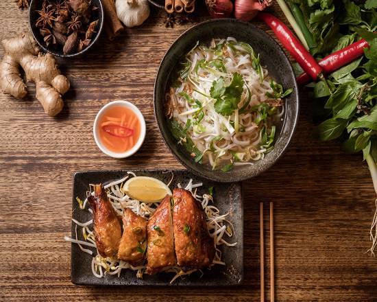 Crispy Chicken Noodle Soup  Phở Gà Giòn