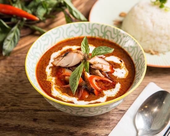 Spicy Curry Chicken with Steam Rice Cơm Cà Ri Gà