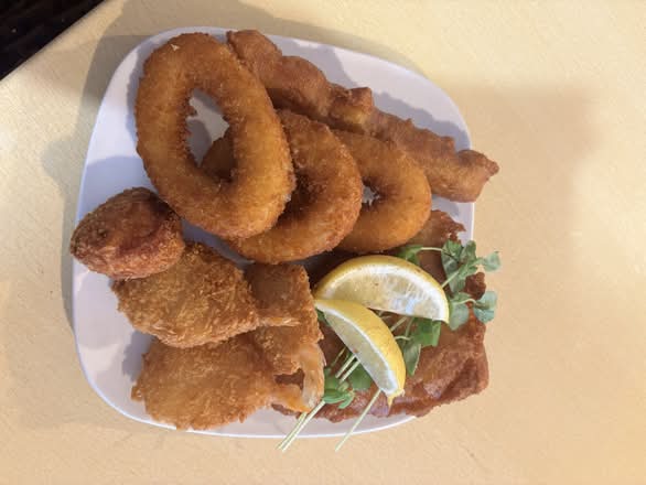 Seafood Basket (m)