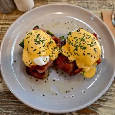 Eggs Benny on English Muffin